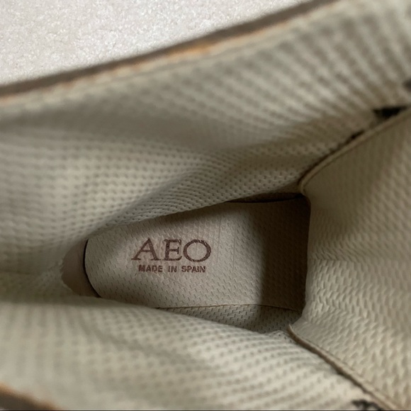 American Eagle Outfitters Vintage Women’s Suede Lace Up Boot - Picture 7 of 16